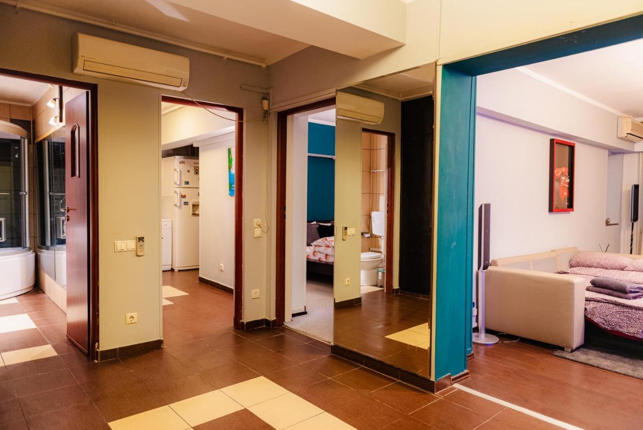 Comfy Apartment With Private Parking And Netflix Bucarest Esterno foto