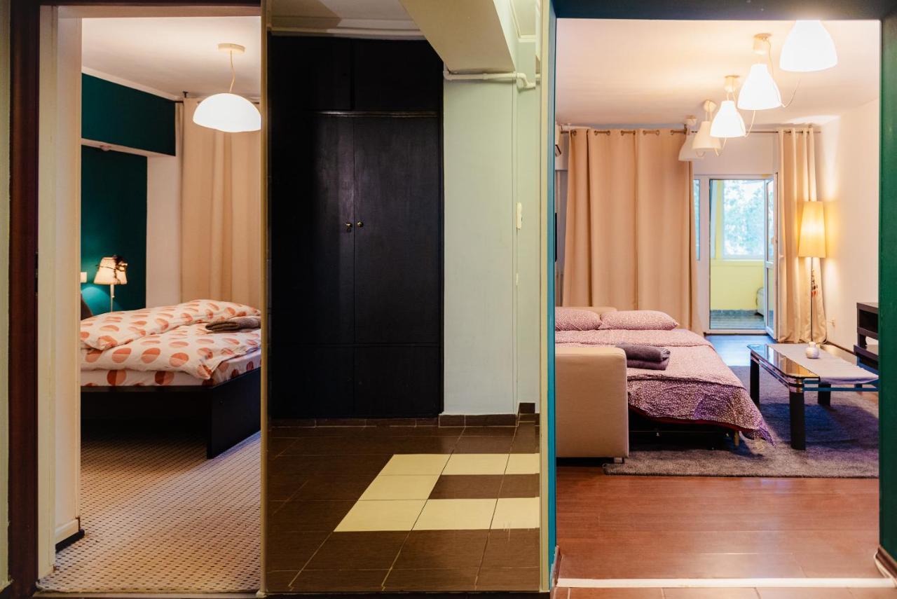 Comfy Apartment With Private Parking And Netflix Bucarest Esterno foto